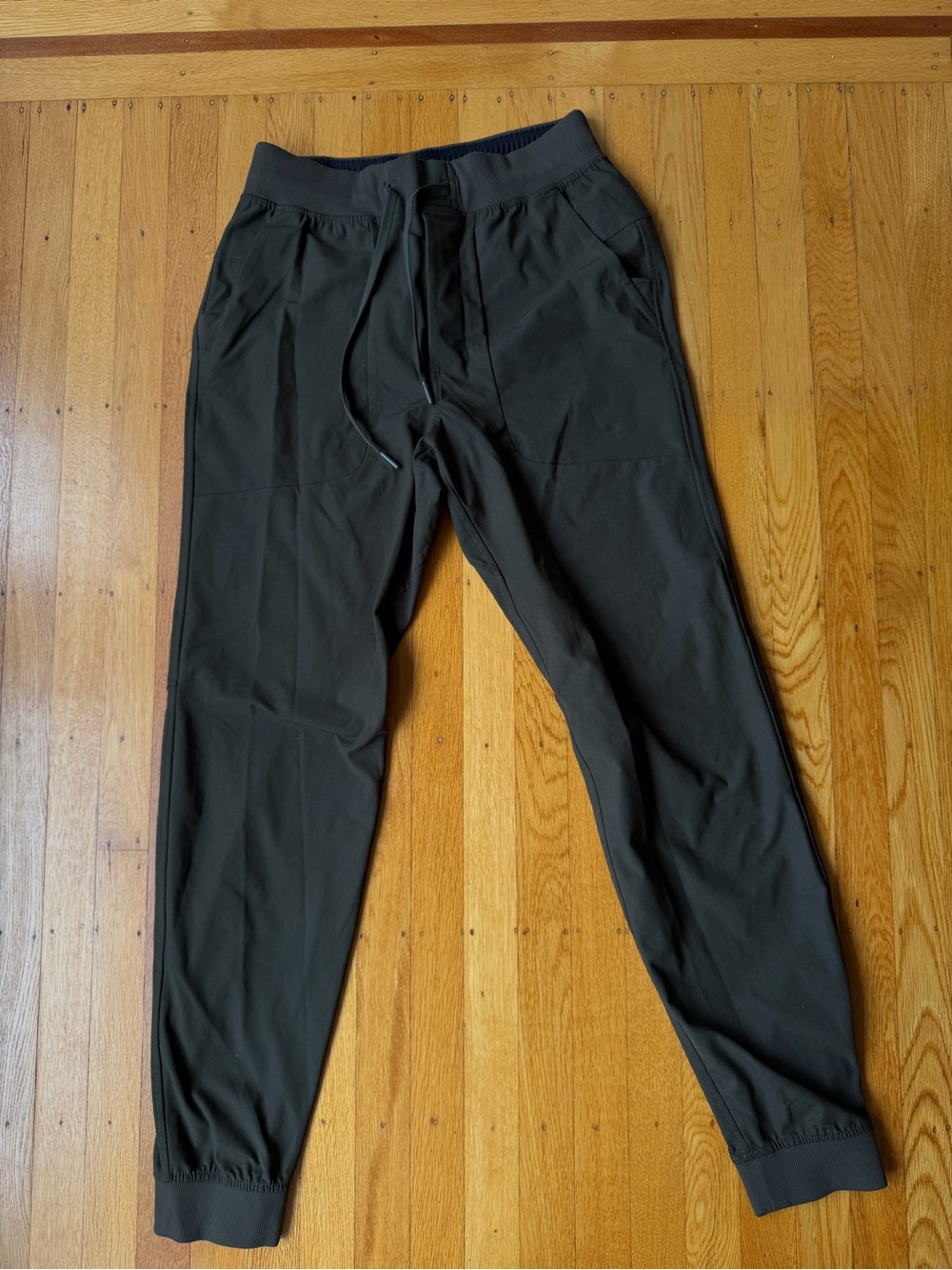 Men’s lululemon ABC army green joggers